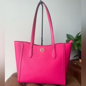 Michael Kors Leida Large Tote in Bright Pink